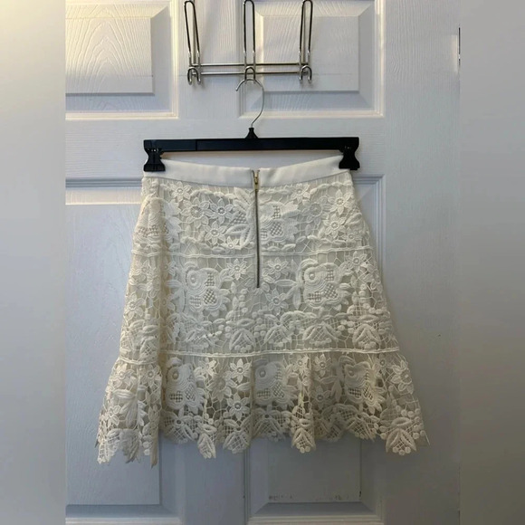 SELF-PORTRAIT Guipure lace mini skirt - Picture 3 of 4